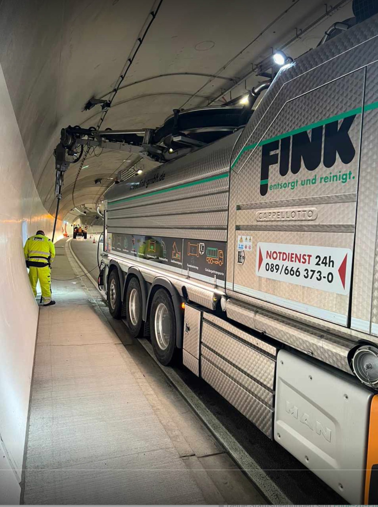 Tunnelspülung mit Fink Saugwagen in Oberau